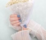 KL00005 A romantic encounter between the starry sky and flowers