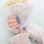 KL00005 A romantic encounter between the starry sky and flowers